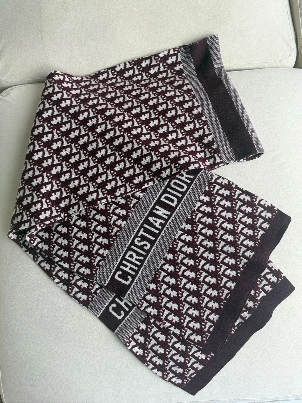 Dior Signature Cashmere Knit Scarf in Burgundy